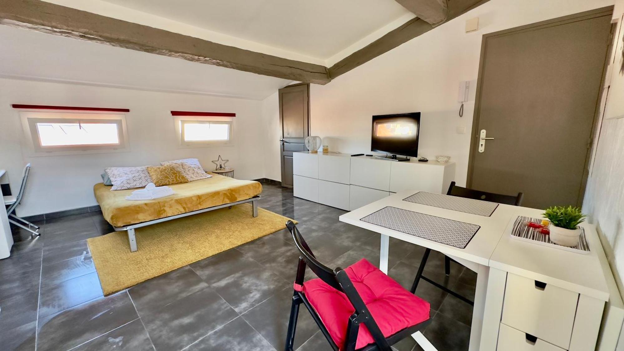 Appartements Climatises - Vieil Antibes Buitenkant foto