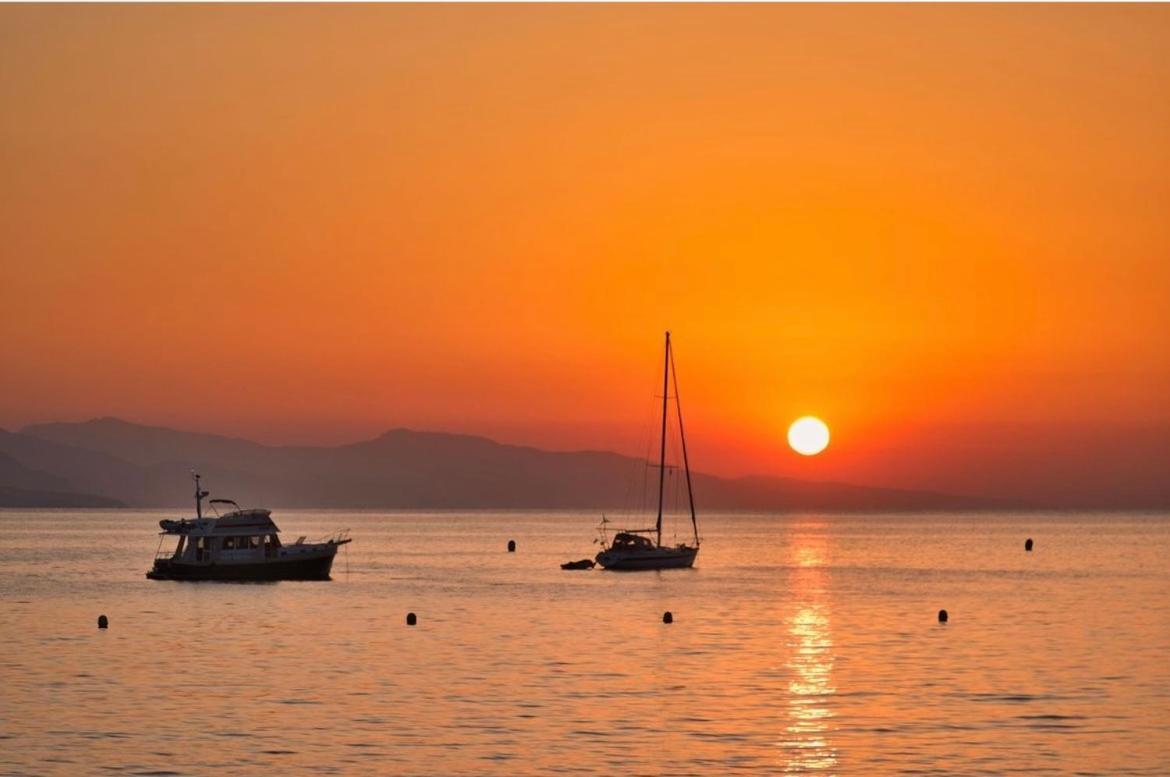 Appartements Climatises - Vieil Antibes Buitenkant foto