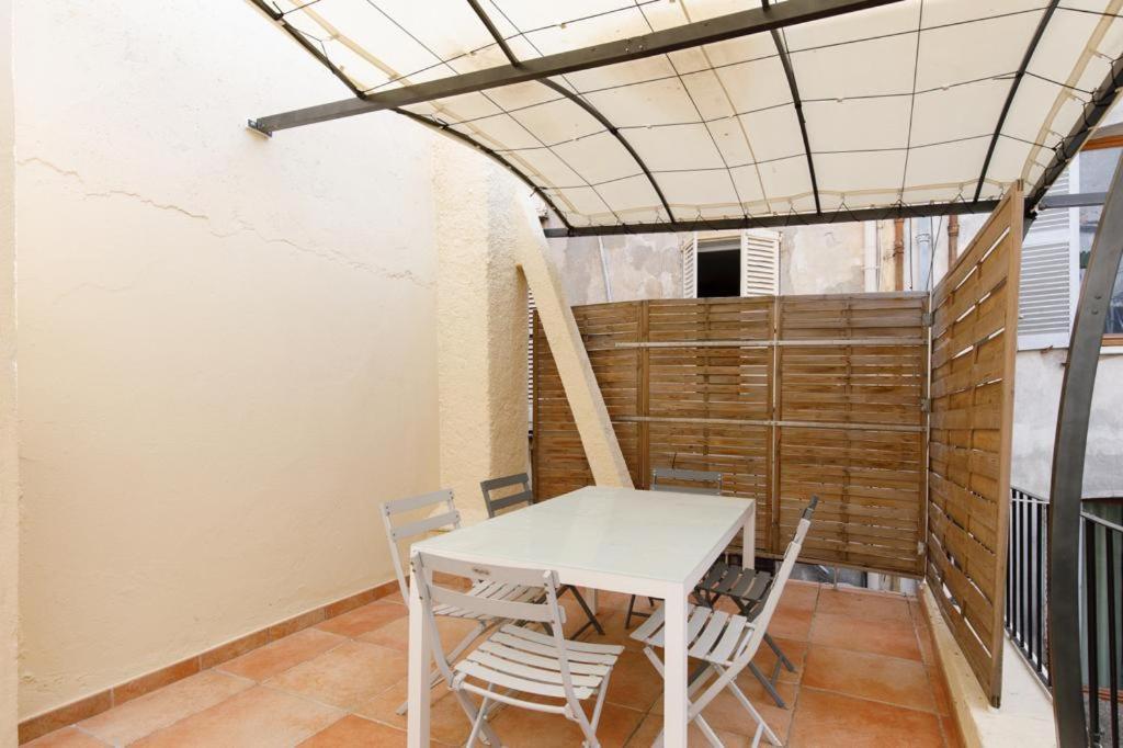 Appartements Climatises - Vieil Antibes Buitenkant foto