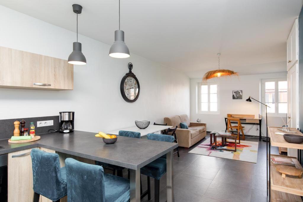 Appartements Climatises - Vieil Antibes Buitenkant foto